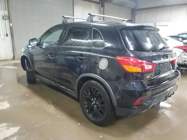 JA4AP3AU0JU012527 2018 MITSUBISHI OUTLANDER - Image 2