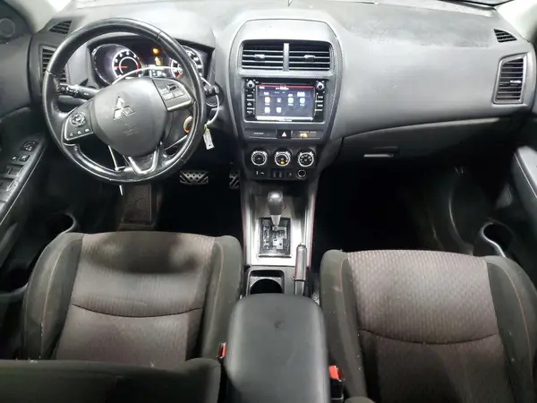 JA4AP3AU0JU012527 2018 MITSUBISHI OUTLANDER - Image 8