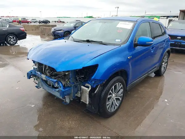 JA4AP3AU0JU016836 2018 MITSUBISHI OUTLANDER - Image 2