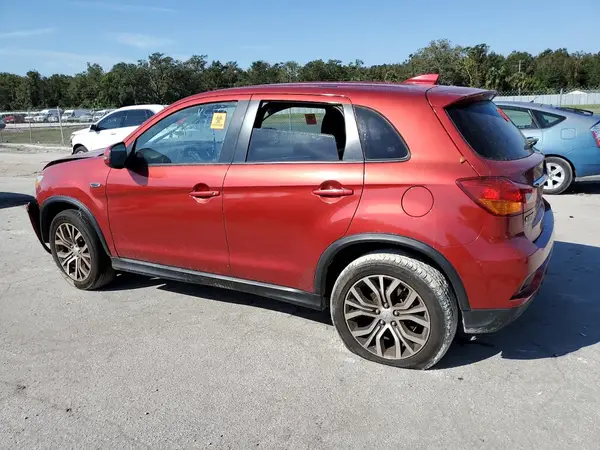 JA4AP3AU0JU019493 2018 MITSUBISHI OUTLANDER - Image 2