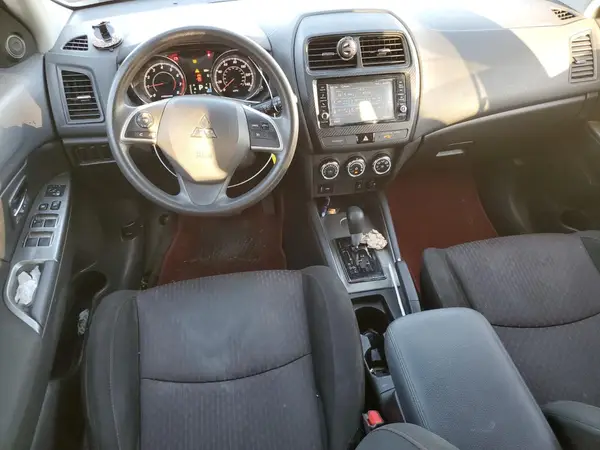 JA4AP3AU0JU019655 2018 MITSUBISHI OUTLANDER - Image 8