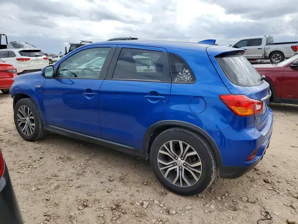 JA4AP3AU0JU021695 2018 MITSUBISHI OUTLANDER - Image 2
