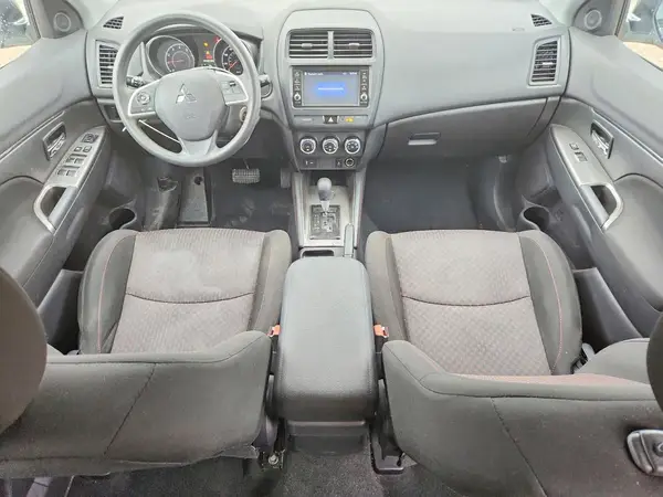 JA4AP3AU0JU022734 2018 MITSUBISHI OUTLANDER - Image 8