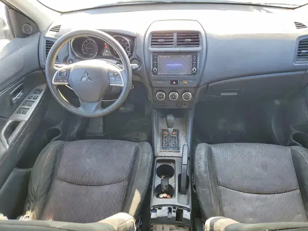 JA4AP3AU0JU024953 2018 MITSUBISHI OUTLANDER - Image 8