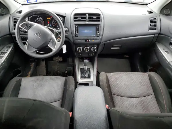 JA4AP3AU0JZ002289 2018 MITSUBISHI OUTLANDER - Image 8