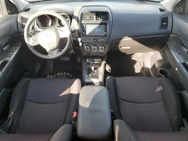 JA4AP3AU0JZ004317 2018 MITSUBISHI OUTLANDER - Image 8