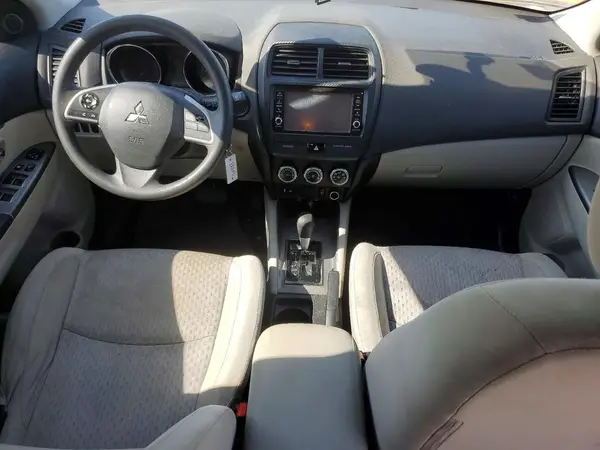 JA4AP3AU0JZ008190 2018 MITSUBISHI OUTLANDER - Image 8