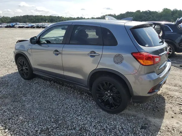 JA4AP3AU0JZ024356 2018 MITSUBISHI OUTLANDER - Image 2