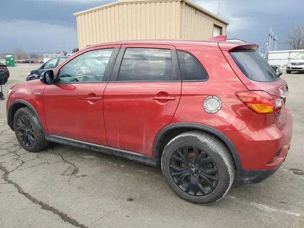 JA4AP3AU0JZ031825 2018 MITSUBISHI OUTLANDER - Image 2