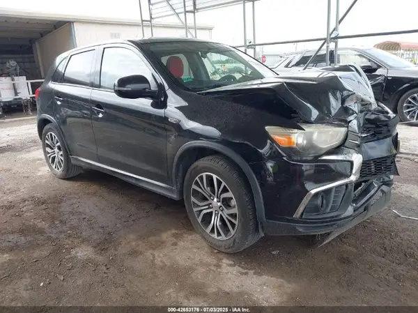 JA4AP3AU0KU005790 2019 MITSUBISHI OUTLANDER - Image 1