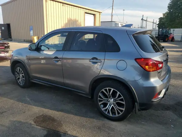 JA4AP3AU0KU010908 2019 MITSUBISHI OUTLANDER - Image 2