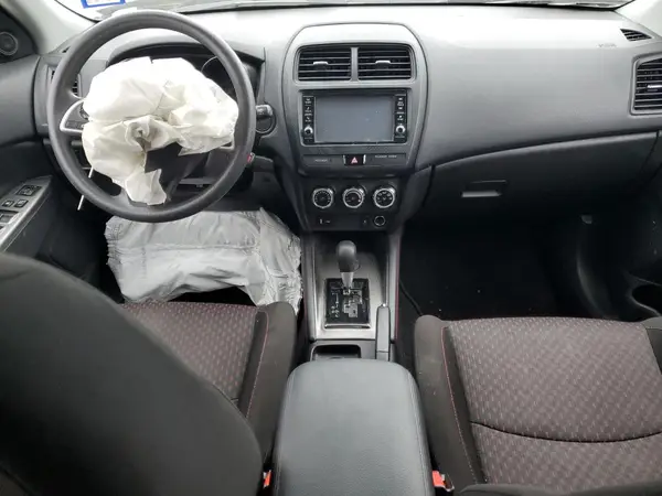 JA4AP3AU0KU012531 2019 MITSUBISHI OUTLANDER - Image 8