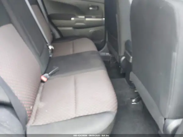 JA4AP3AU0KU012965 2019 MITSUBISHI OUTLANDER - Image 8