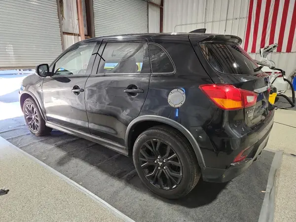 JA4AP3AU0KU014277 2019 MITSUBISHI OUTLANDER - Image 2