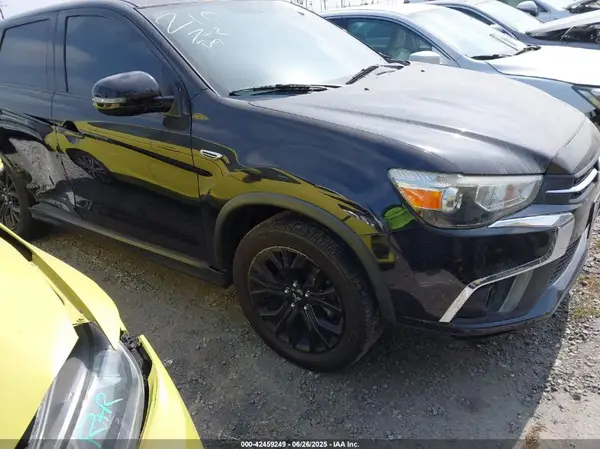 JA4AP3AU0KU018832 2019 MITSUBISHI OUTLANDER - Image 1