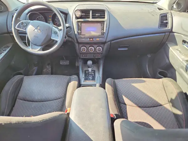 JA4AP3AU0KU018863 2019 MITSUBISHI OUTLANDER - Image 8