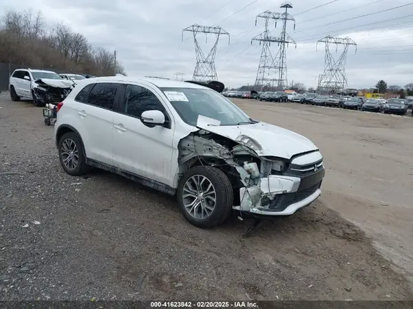 JA4AP3AU0KU019530 2019 MITSUBISHI OUTLANDER - Image 1