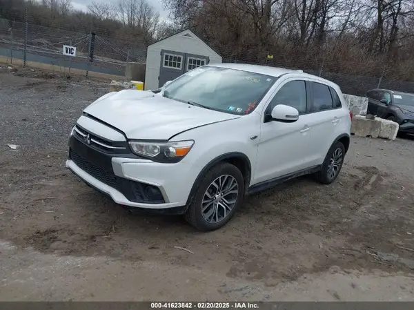 JA4AP3AU0KU019530 2019 MITSUBISHI OUTLANDER - Image 2