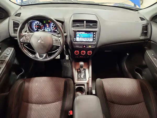 JA4AP3AU0KU025568 2019 MITSUBISHI OUTLANDER - Image 8