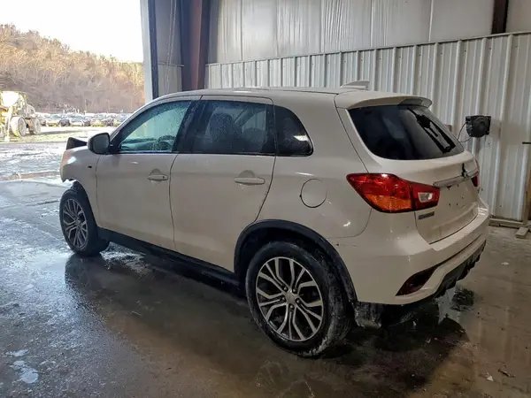 JA4AP3AU0KU026395 2019 MITSUBISHI OUTLANDER - Image 2