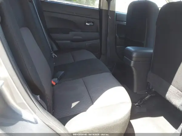JA4AP3AU0KU027160 2019 MITSUBISHI OUTLANDER - Image 8