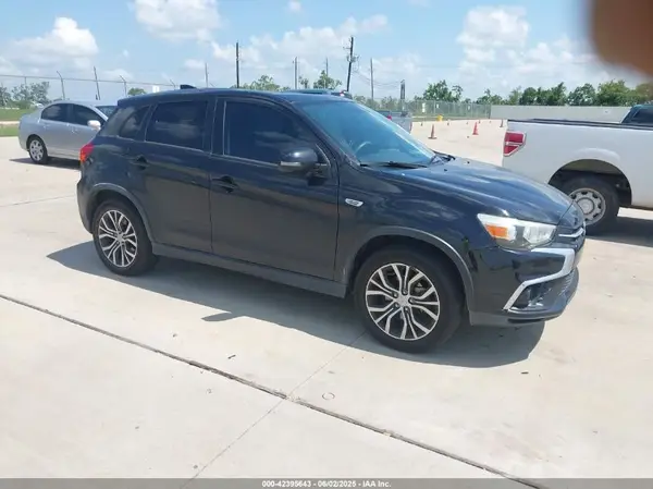 JA4AP3AU0KU029992 2019 MITSUBISHI OUTLANDER - Image 1