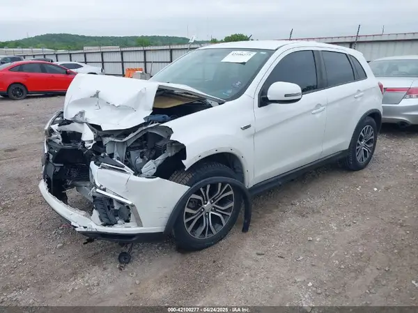 JA4AP3AU0KU031662 2019 MITSUBISHI OUTLANDER - Image 2