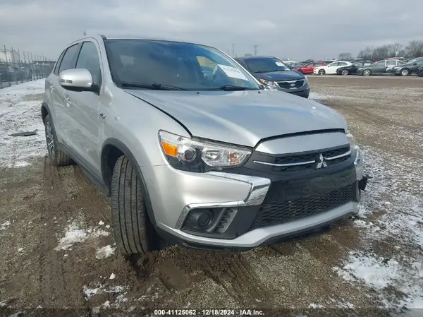 JA4AP3AU0KU032200 2019 MITSUBISHI OUTLANDER - Image 1