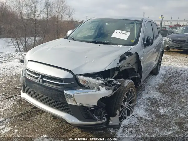 JA4AP3AU0KU032200 2019 MITSUBISHI OUTLANDER - Image 2