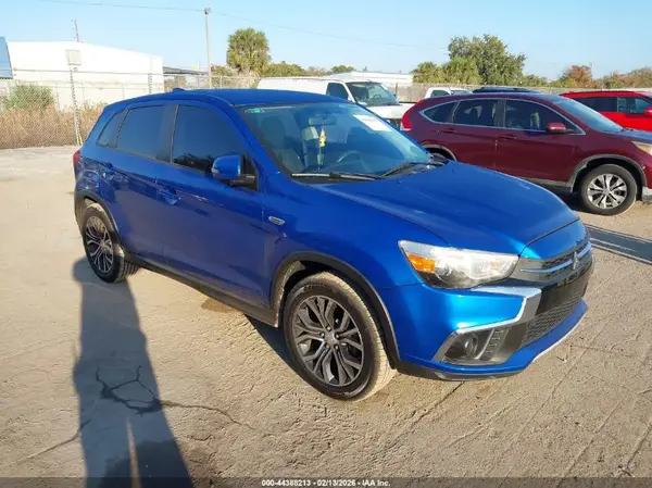 JA4AP3AU0KU034044 2019 MITSUBISHI OUTLANDER - Image 1