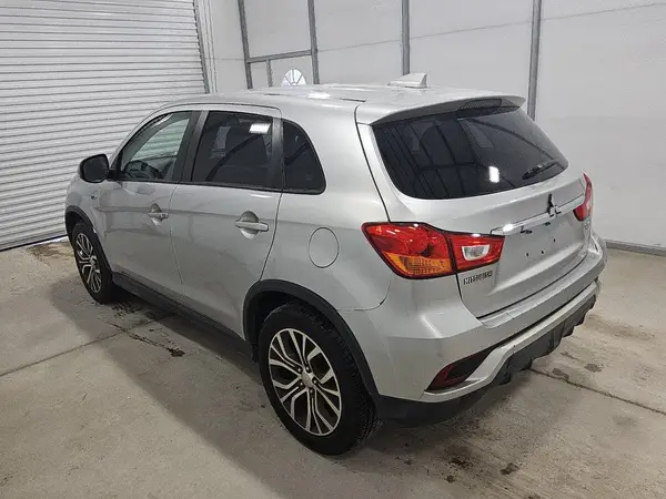JA4AP3AU0KU034304 2019 MITSUBISHI OUTLANDER - Image 2