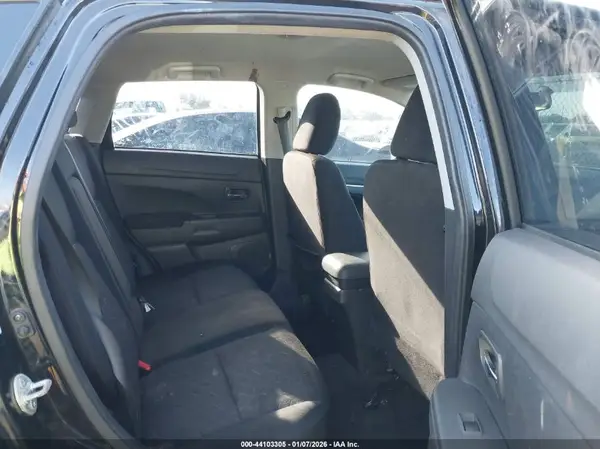 JA4AP3AU0LU001658 2020 MITSUBISHI OUTLANDER - Image 8