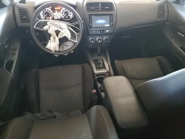 JA4AP3AU0LU009713 2020 MITSUBISHI OUTLANDER - Image 8