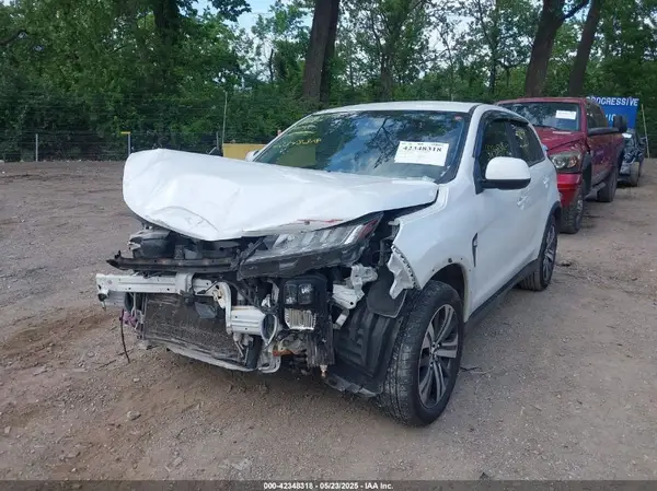 JA4AP3AU0LU010456 2020 MITSUBISHI OUTLANDER - Image 2