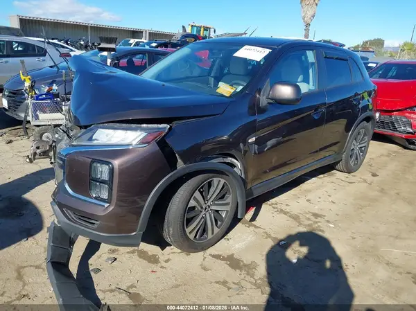 JA4AP3AU0LU017939 2020 MITSUBISHI OUTLANDER - Image 2