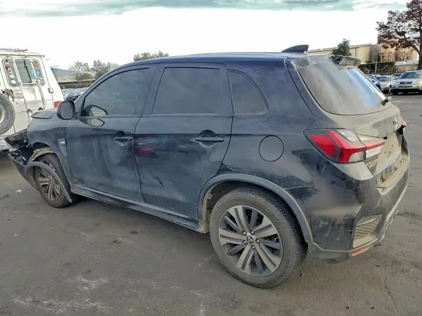 JA4AP3AU0LU021425 2020 MITSUBISHI OUTLANDER - Image 2