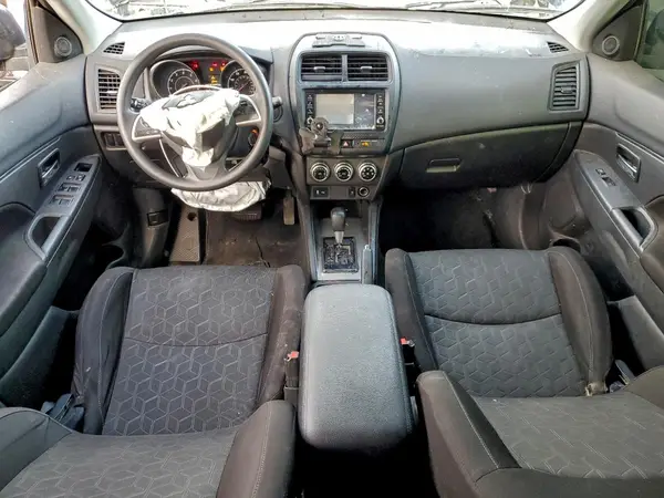 JA4AP3AU0LU021425 2020 MITSUBISHI OUTLANDER - Image 8