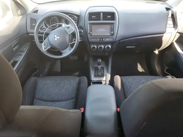 JA4AP3AU0LU031260 2020 MITSUBISHI OUTLANDER - Image 8