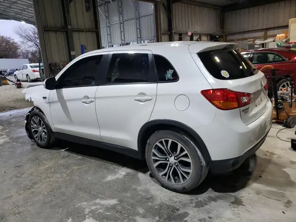 JA4AP3AU1GZ031485 2016 MITSUBISHI OUTLANDER - Image 2