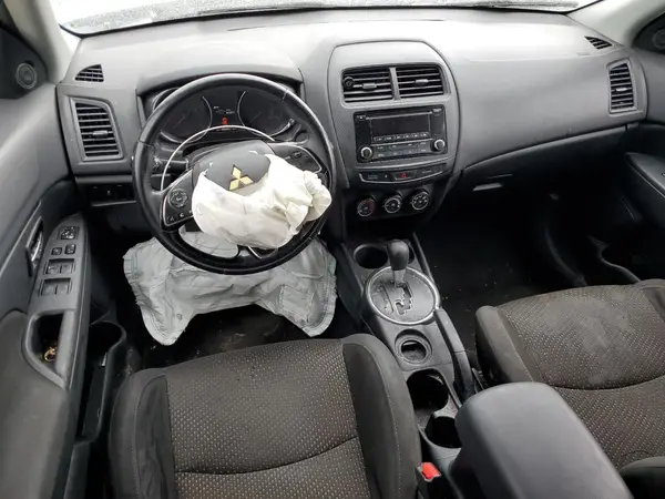 JA4AP3AU1GZ056404 2016 MITSUBISHI OUTLANDER - Image 8