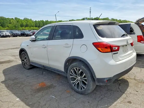JA4AP3AU1GZ062137 2016 MITSUBISHI OUTLANDER - Image 2