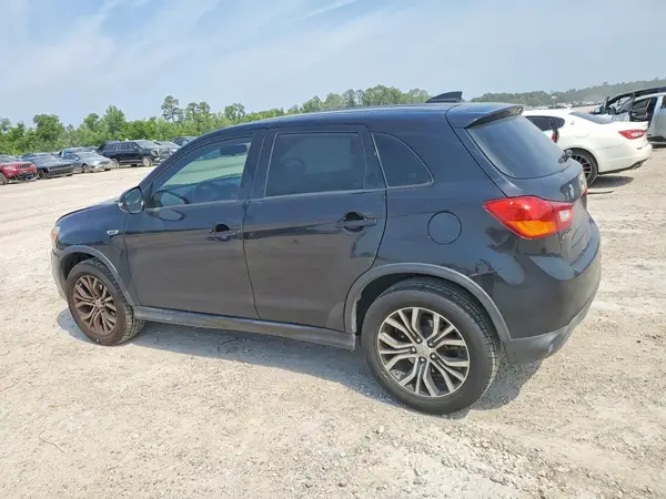 JA4AP3AU1HZ003588 2017 MITSUBISHI OUTLANDER - Image 2