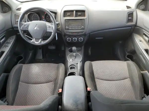 JA4AP3AU1HZ004207 2017 MITSUBISHI OUTLANDER - Image 8