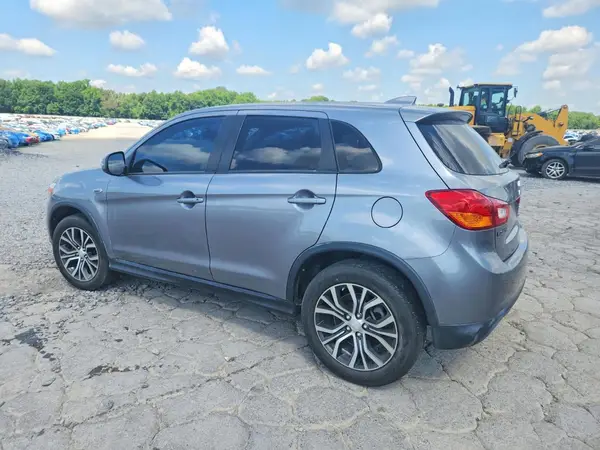 JA4AP3AU1HZ004501 2017 MITSUBISHI OUTLANDER - Image 2