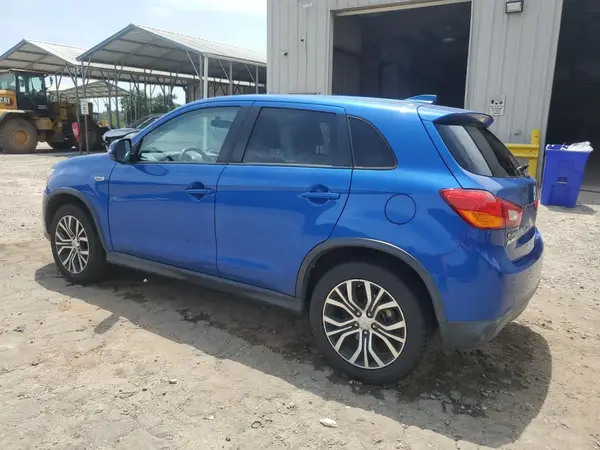 JA4AP3AU1HZ008838 2017 MITSUBISHI OUTLANDER - Image 2