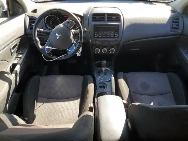 JA4AP3AU1HZ009276 2017 MITSUBISHI OUTLANDER - Image 8