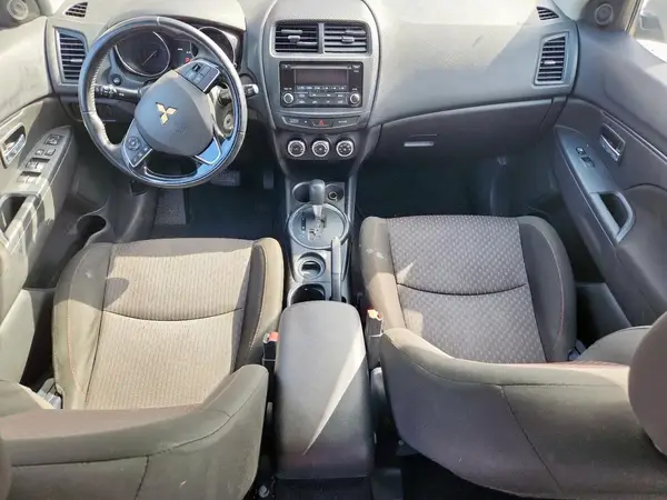 JA4AP3AU1HZ012906 2017 MITSUBISHI OUTLANDER - Image 8