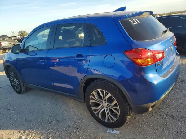 JA4AP3AU1HZ020018 2017 MITSUBISHI OUTLANDER - Image 2