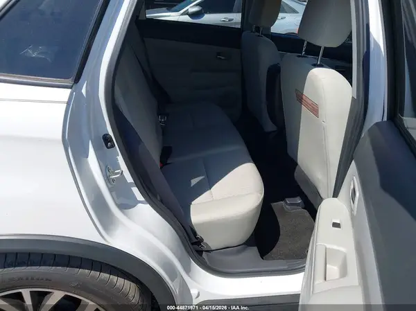 JA4AP3AU1HZ021802 2017 MITSUBISHI OUTLANDER - Image 8