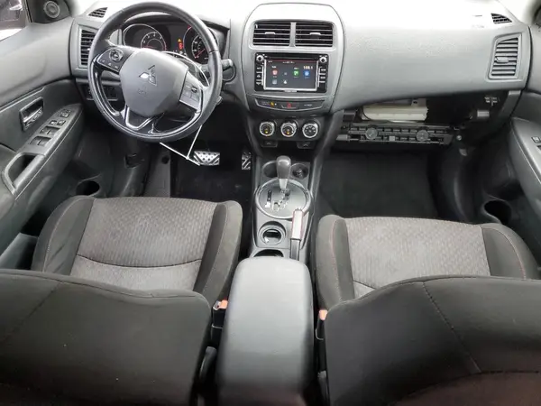 JA4AP3AU1HZ033206 2017 MITSUBISHI OUTLANDER - Image 8